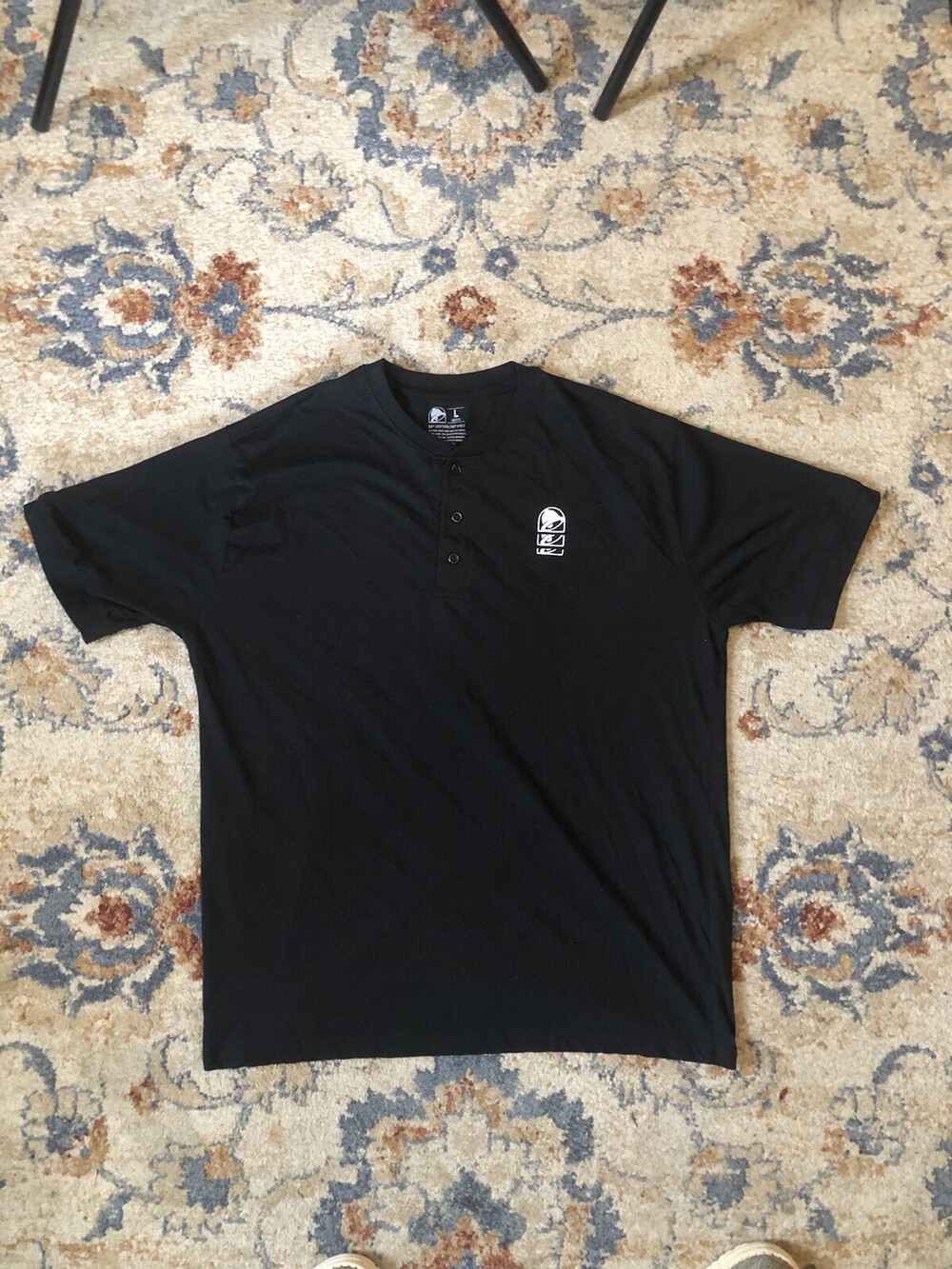 Taco Bell Workwear Employee Mens Adult Black Henley Short Sleeve T Shirt Large